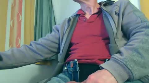 Snapshot of naturista25 chatting on 17, 10, 2025 naturista25 online show from 17, 10, 2025