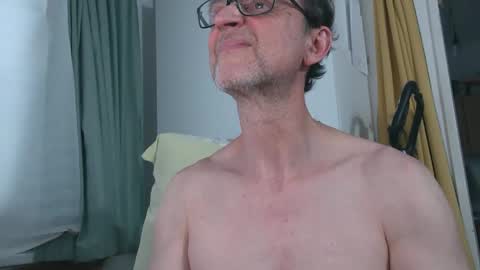 Snapshot of naturista25 chatting on 25, 5, 2026 naturista25 online show from 25, 5, 2026