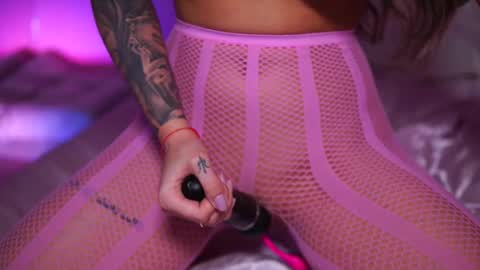 Naty online show from 4, 3, 2025