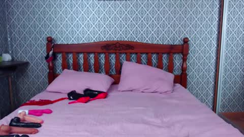 naughty0shy77anna online show from 2, 12, 2024