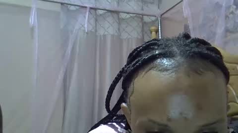 Snapshot of naughty253 chatting on 5, 3, 2025 naughtyxoxo online show from 5, 3, 2025