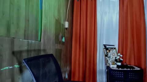 Snapshot of naughty_asian669 chatting on 18, 11, 2025 Melody slut online show from 18, 11, 2025