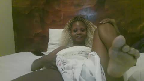 Snapshot of naughty_babe000 chatting on 16, 5, 2026 alisha online show from 16, 5, 2026