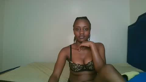 Snapshot of naughty_ellaa chatting on 26, 9, 2025 naughty_ellaa online show from 26, 9, 2025
