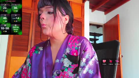 Em  please help me reach 100 thumbs up 3 online show from 19, 1, 2025