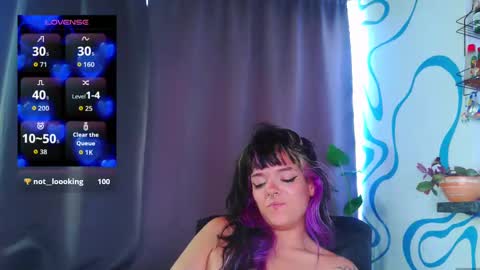 Em  please help me reach 100 thumbs up 3 online show from 9, 9, 2025