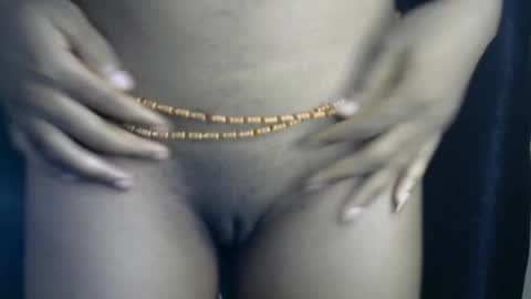 Snapshot of naughty_laura0811 chatting on 18, 5, 2026 Naughty laura online show from 18, 5, 2026