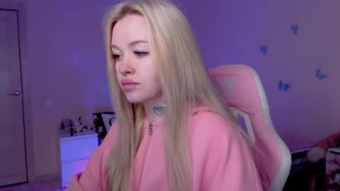 Snapshot of naughty_mablee chatting on 6, 5, 2026 Mable online show from 6, 5, 2026