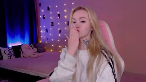 Snapshot of naughty_mablee chatting on 17, 5, 2026 Mable online show from 17, 5, 2026