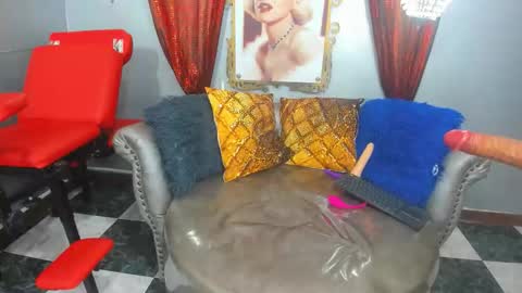 ESMERALDA online show from 23, 11, 2025