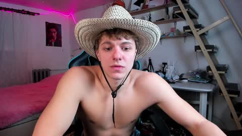 Snapshot of naughty_nik43 chatting on 4, 2, 2025 Nik online show from 4, 2, 2025