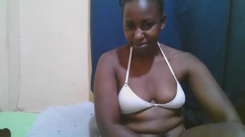 Snapshot of naughty_slender2 chatting on 24, 4, 2026 jn online show from 24, 4, 2026