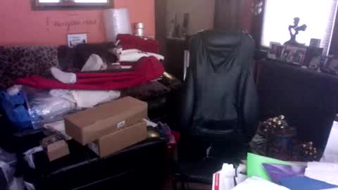 Snapshot of naughtybone chatting on 2, 4, 2026 naughtybone online show from 2, 4, 2026