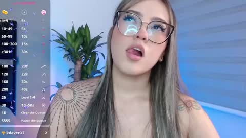 LANAindependent model online show from 13, 12, 2024