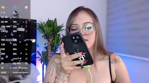 LANAindependent model online show from 23, 12, 2024