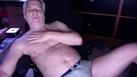 Snapshot of naughtydaddyla chatting on 12, 1, 2025 naughtydaddyla online show from 12, 1, 2025