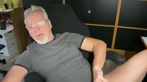 Snapshot of naughtydaddyla chatting on 27, 9, 2025 naughtydaddyla online show from 27, 9, 2025