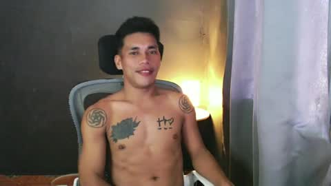 naughtyfuck_boy online show from 17, 6, 2026