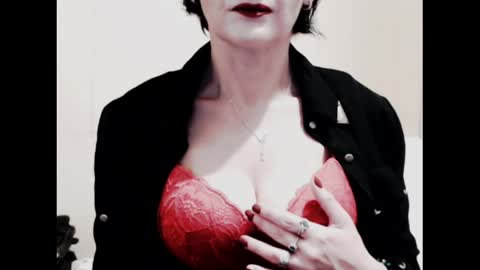 Snapshot of naughtyjenniferxx chatting on 20, 4, 2026 Jenny online show from 20, 4, 2026
