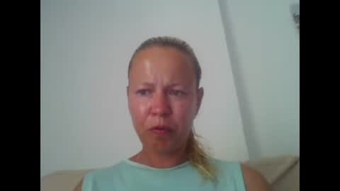 Snapshot of naughtyjennyblondeuk chatting on 4, 6, 2026 naughtyjennyblondeuk online show from 4, 6, 2026