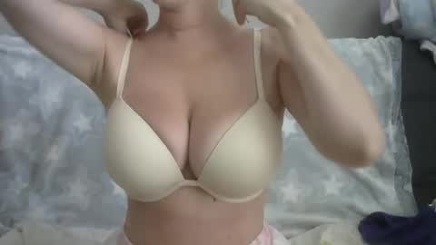 Snapshot of naughtykitten94 chatting on 18, 6, 2026 Chris online show from 18, 6, 2026