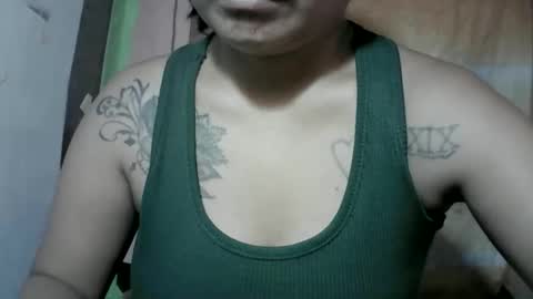 naughtymom_33 online show from 4, 11, 2025