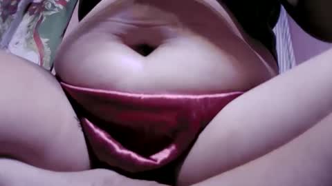 naughtymom_33 online show from 9, 5, 2026