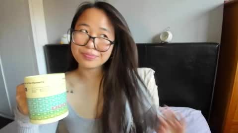 Gigi Chu  online show from 13, 11, 2025