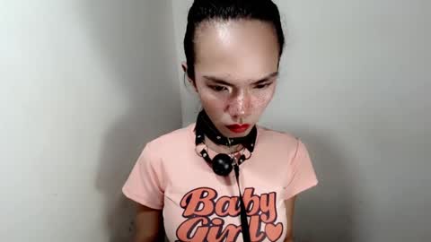 Snapshot of naughtypetiteangel chatting on 8, 11, 2025 naughtypetiteangel online show from 8, 11, 2025