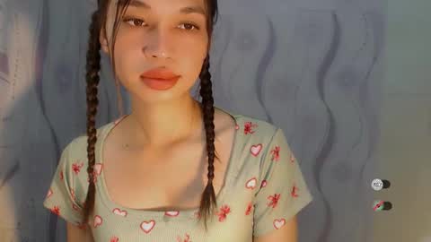Snapshot of naughtysunshinepinay chatting on 22, 4, 2026 Celine online show from 22, 4, 2026