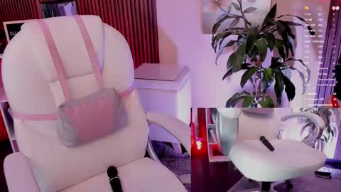 Snapshot of naugthyelli chatting on 15, 2, 2025 online show from 15, 2, 2025