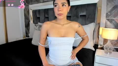 Snapshot of naylagrey chatting on 9, 3, 2026 online show from 9, 3, 2026