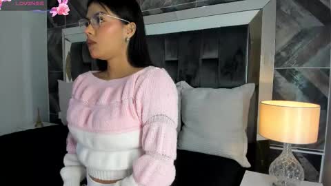 Snapshot of naylagrey chatting on 15, 3, 2026 online show from 15, 3, 2026