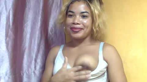 Snapshot of nayrrah chatting on 17, 4, 2026 nayrrah online show from 17, 4, 2026