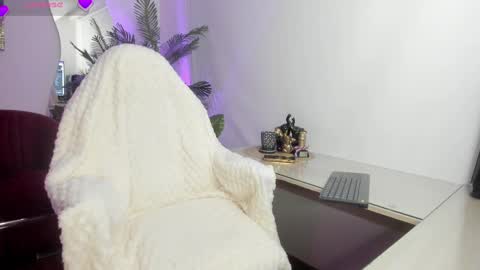 Hellen online show from 5, 3, 2025