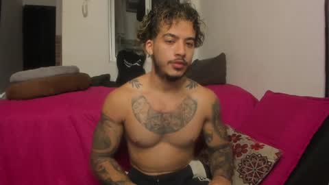 Snapshot of neeii chatting on 8, 1, 2025 Nei turn green online show from 8, 1, 2025