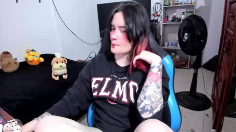 Geek Nicole    im Neeko UwU online show from 8, 3, 2026