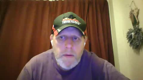Snapshot of neil_uk_1976 chatting on 5, 10, 2025 Neil online show from 5, 10, 2025
