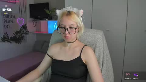 Snapshot of neko_sora chatting on 4, 5, 2026 Kate online show from 4, 5, 2026