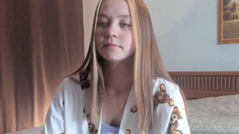 Snapshot of neldaaskins chatting on 17, 2, 2025 Lana online show from 17, 2, 2025