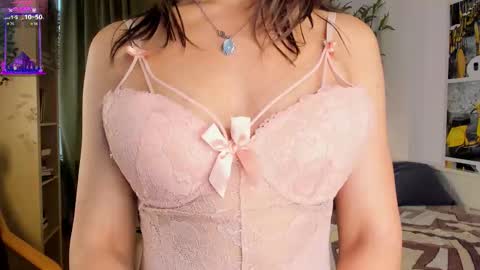 Snapshot of neldaestey chatting on 21, 9, 2025 Vicky and Beatrice online show from 21, 9, 2025