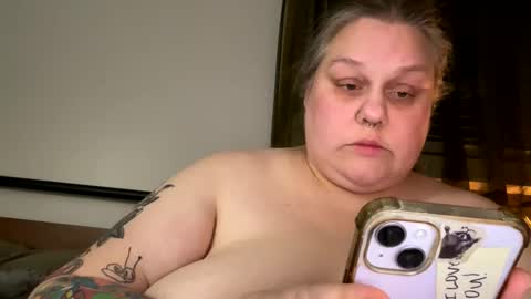 Snapshot of nellatlas chatting on 17, 11, 2025 Nellie Atlas online show from 17, 11, 2025