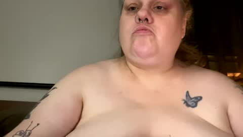 Snapshot of nellatlas chatting on 22, 11, 2025 Nellie Atlas online show from 22, 11, 2025