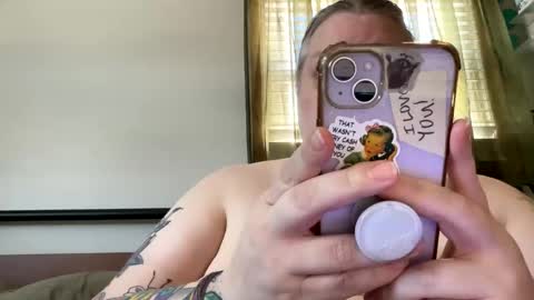 Snapshot of nellatlas chatting on 4, 12, 2025 Nellie Atlas online show from 4, 12, 2025