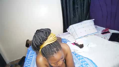 nellyeluxe online show from 16, 12, 2025