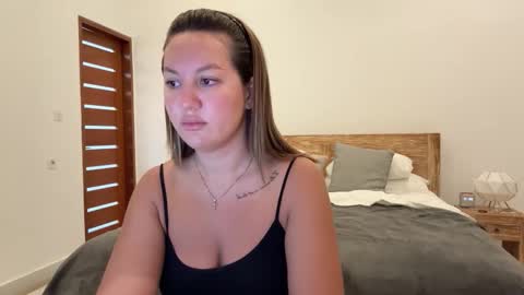 Snapshot of nellyfischer chatting on 22, 9, 2025 Nelly online show from 22, 9, 2025