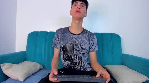  NeoRaptis  jhonatan  online show from 17, 12, 2024