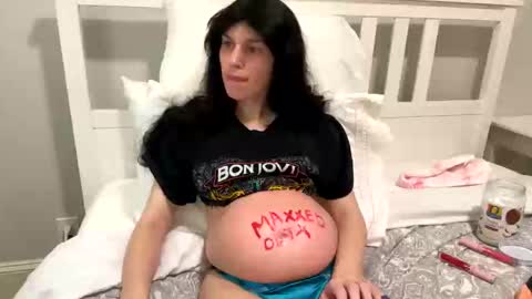 NessaLovesYouMore online show from 1, 3, 2025