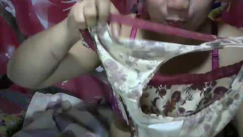 Snapshot of new_lady24 chatting on 4, 2, 2025 new_lady24 online show from 4, 2, 2025