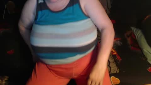 Snapshot of new_milf chatting on 12, 6, 2026 Lilly online show from 12, 6, 2026
